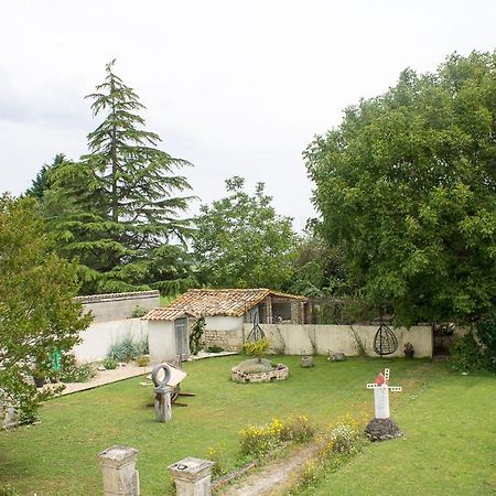 Le Charhido Bed and Breakfast Saint-Fort-sur-Gironde Exterior foto