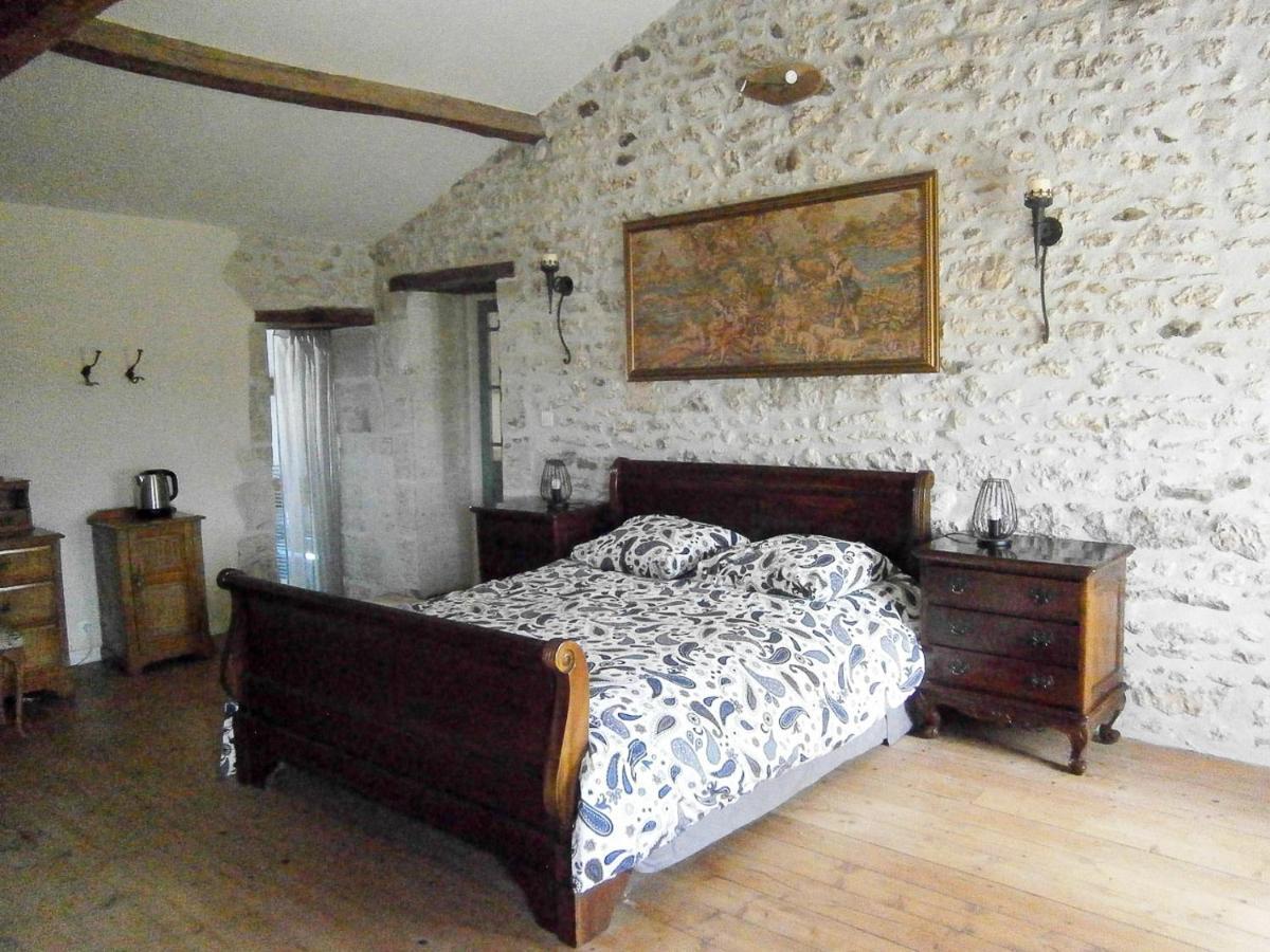 Le Charhido Bed and Breakfast Saint-Fort-sur-Gironde Exterior foto