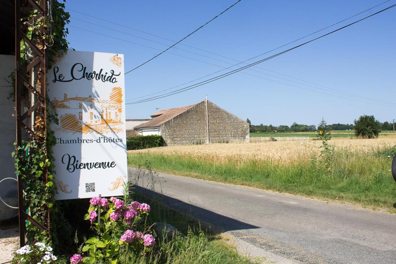 Le Charhido Bed and Breakfast Saint-Fort-sur-Gironde Exterior foto