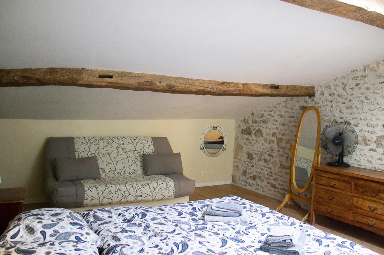 Le Charhido Bed and Breakfast Saint-Fort-sur-Gironde Exterior foto